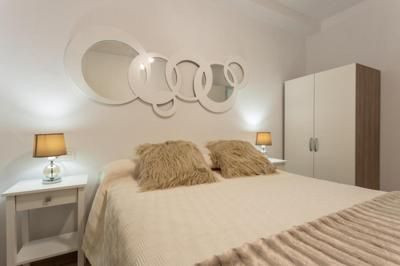 Center Deluxe II Apartment Granada Luaran gambar