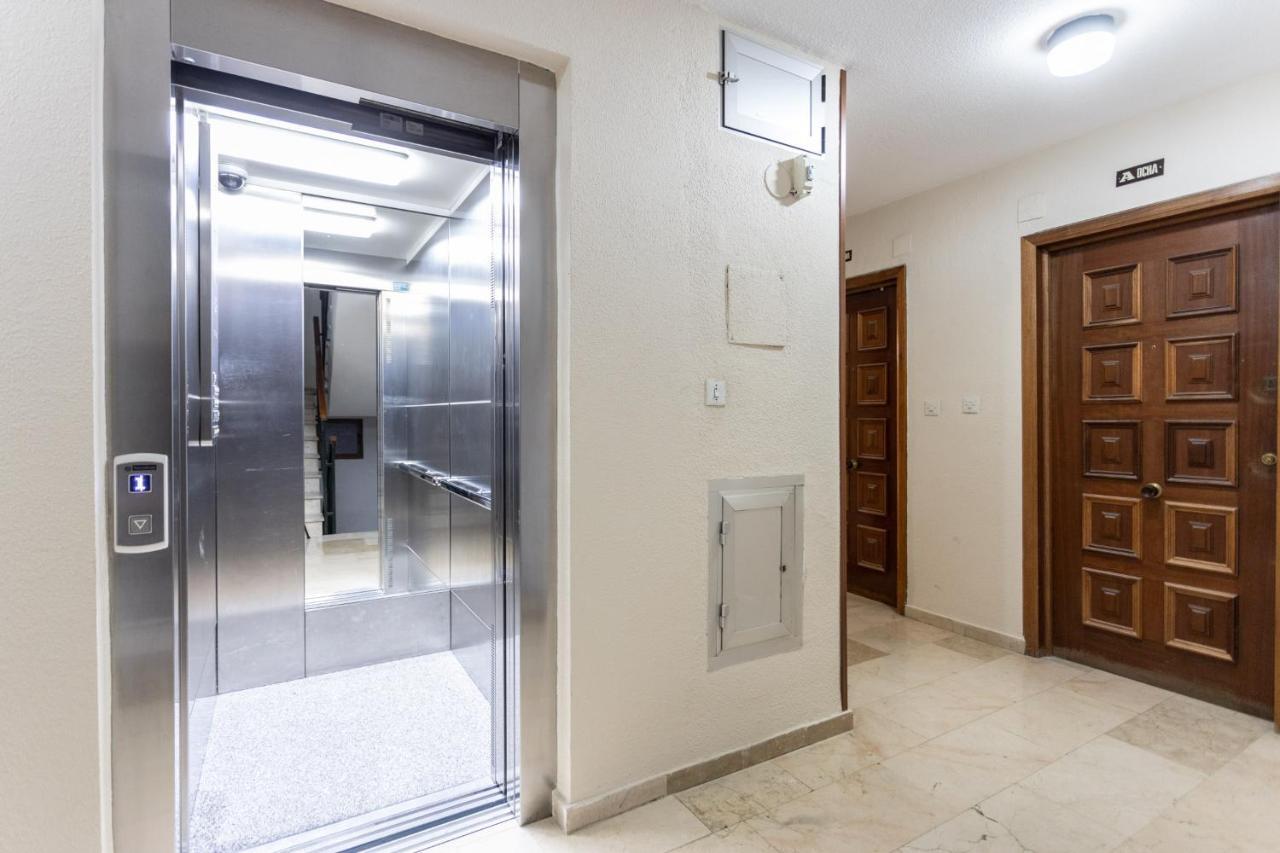 Center Deluxe II Apartment Granada Luaran gambar